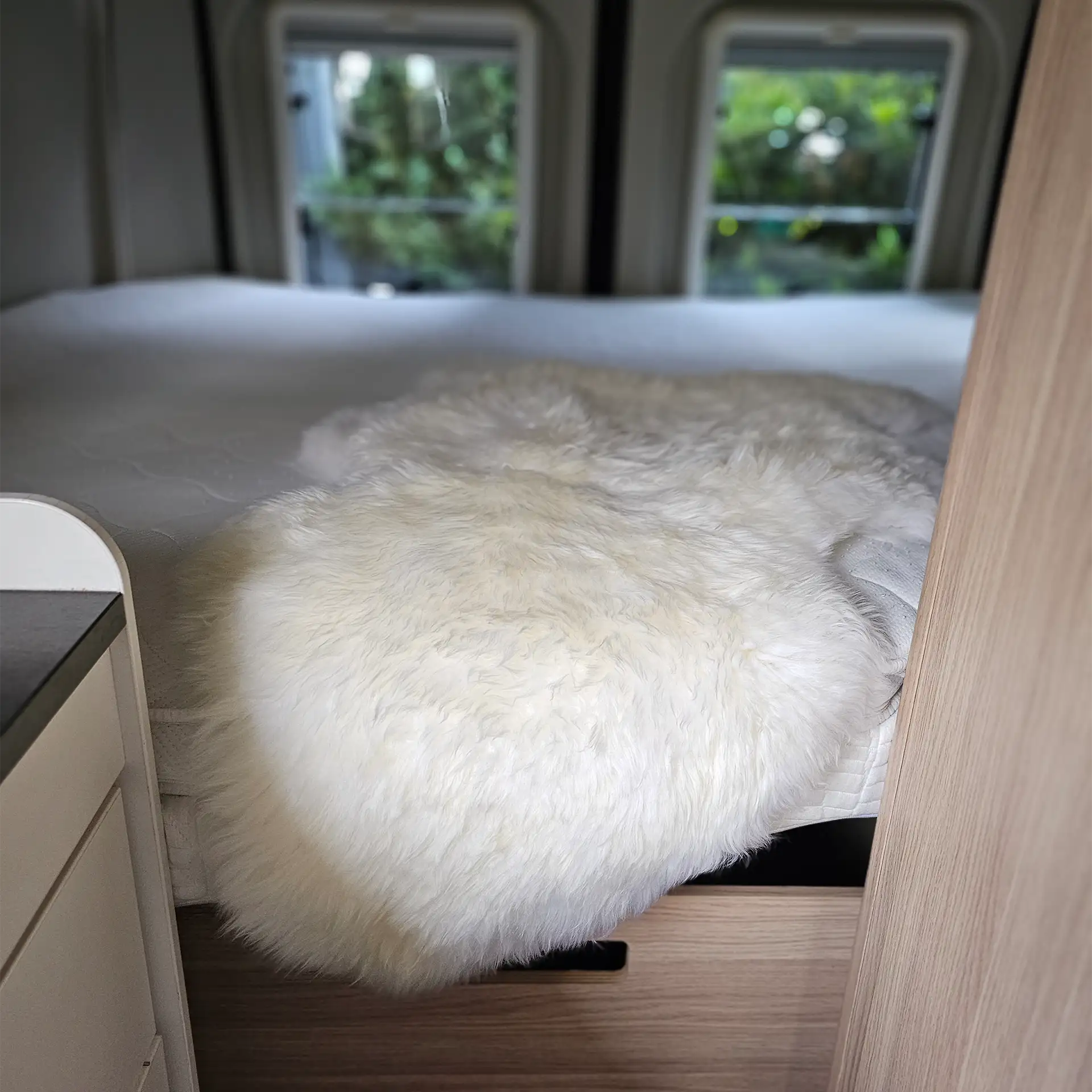 Echtes Schaffell - naturweiss