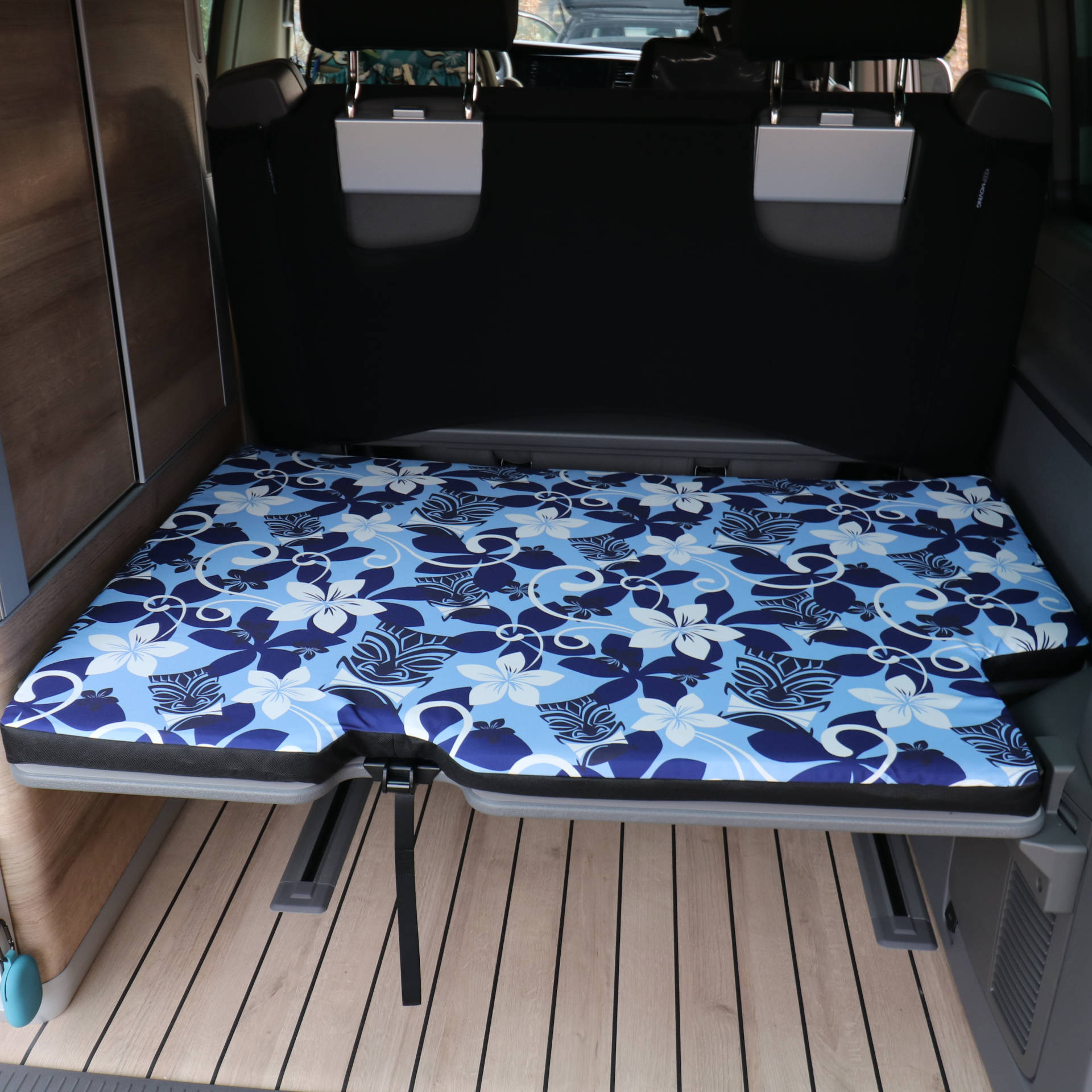 T6.1 California Ocean Matratzenbezug - Tiki Maske blau