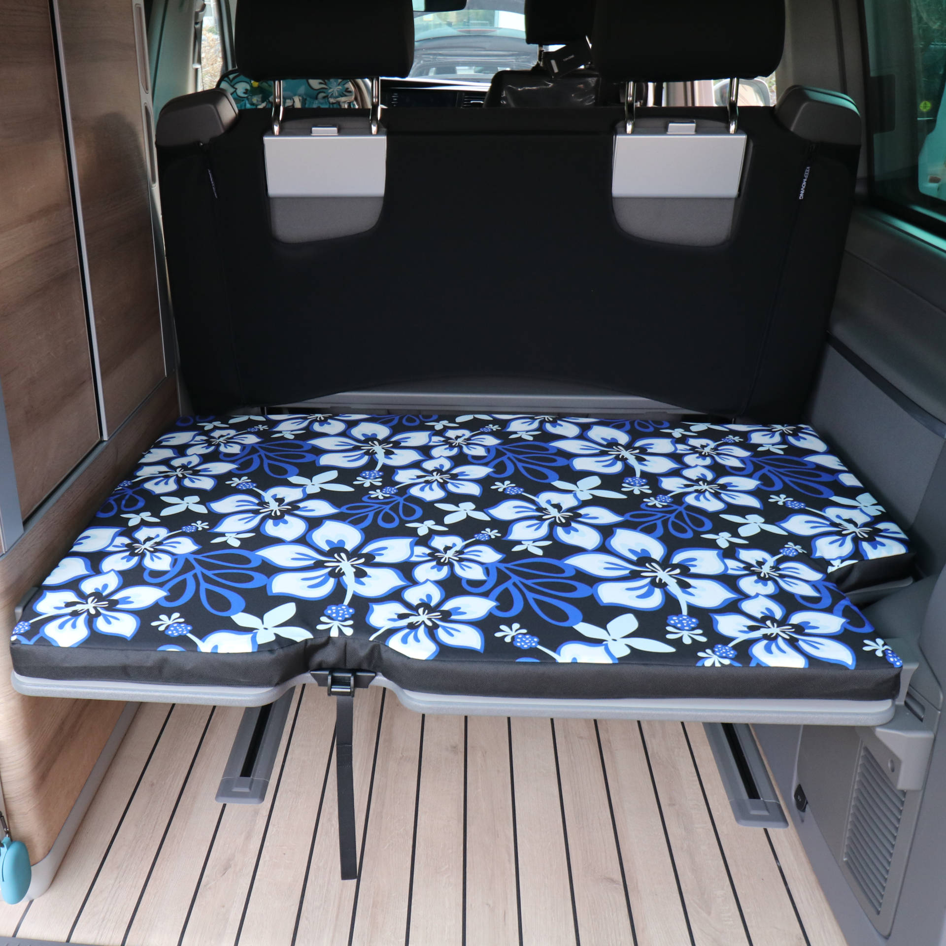 T6.1 California Ocean Matratzenbezug - Hibiskus schwarz