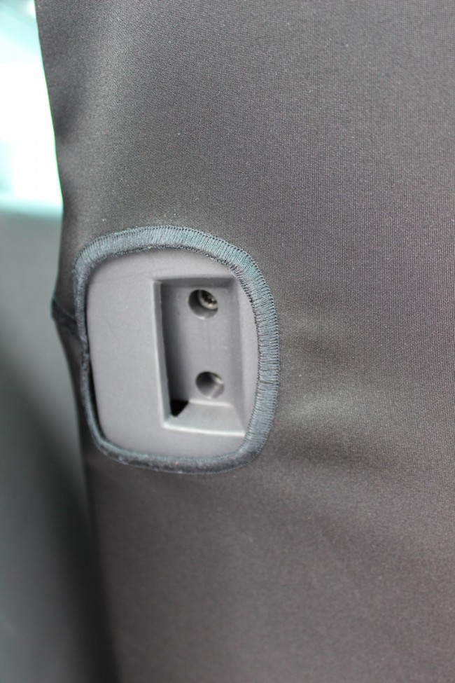 VW T5 / T6 / T6.1 Multivan Rückbankbezug inkl. Kopfstützenbezüge - Hibiskus schwarz